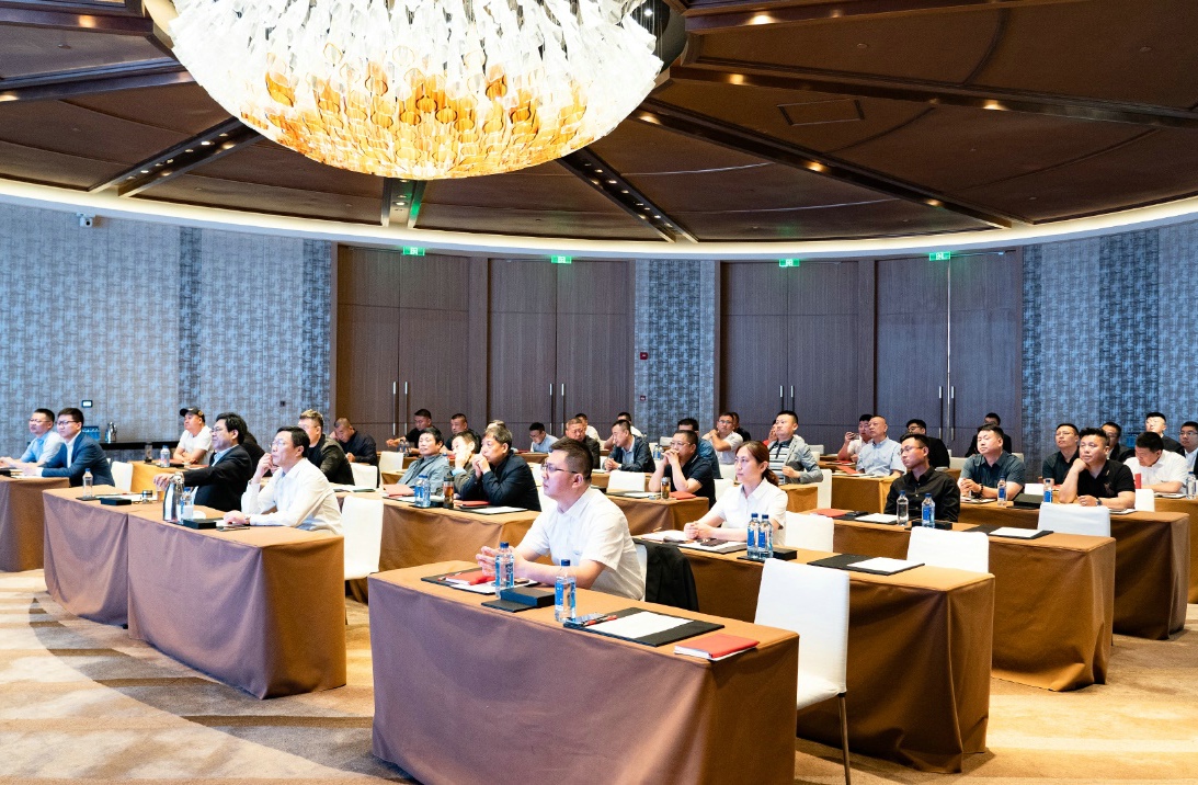 不忘初心，蓄力突破——yd2333云顶电子游戏商用车经销商会议西安站召开